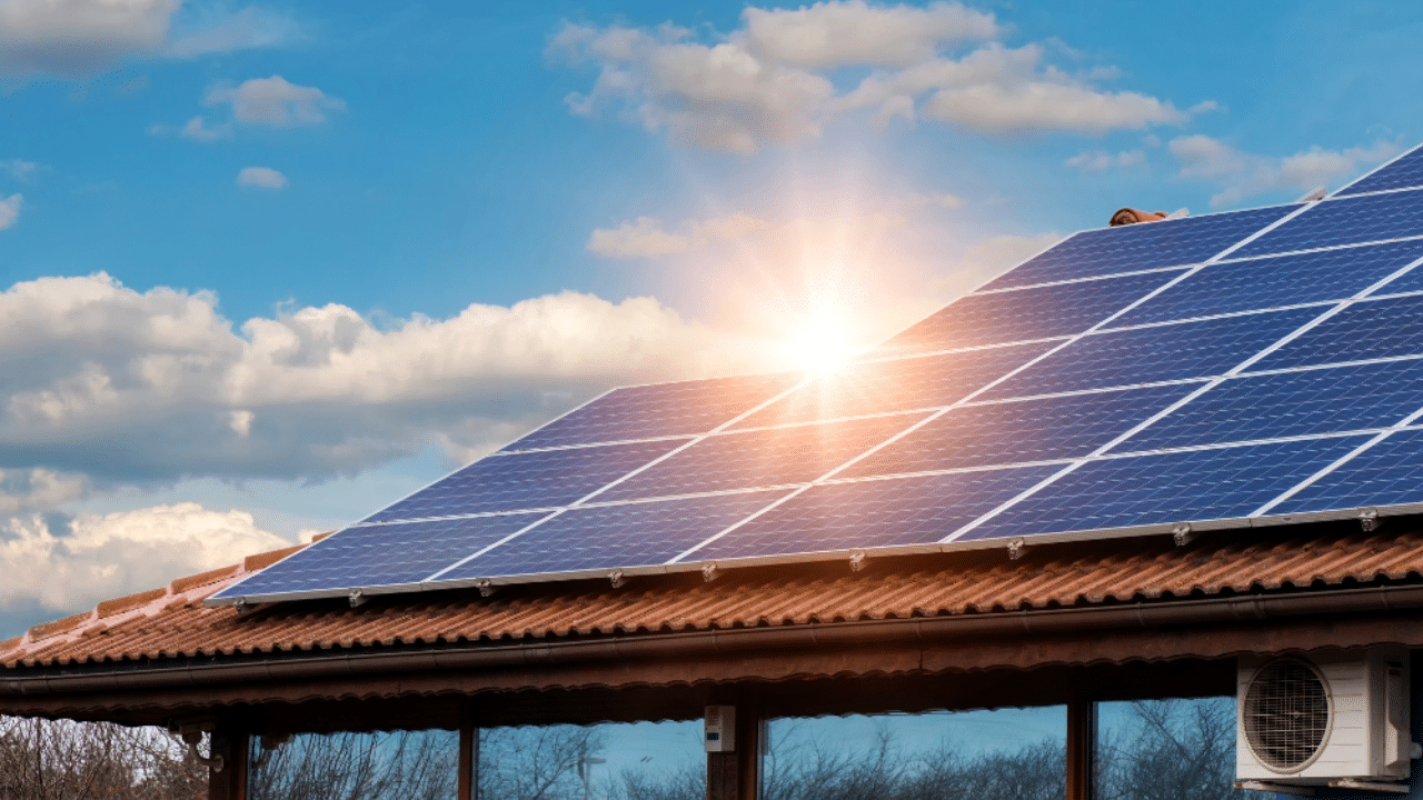Placas de Energia Solar em Casa - Transformando a Vida e o Planeta
