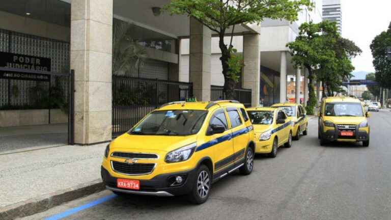 Como Parar de Gastar com Táxi: Dicas Infalíveis para Reduzir Seus Custos!