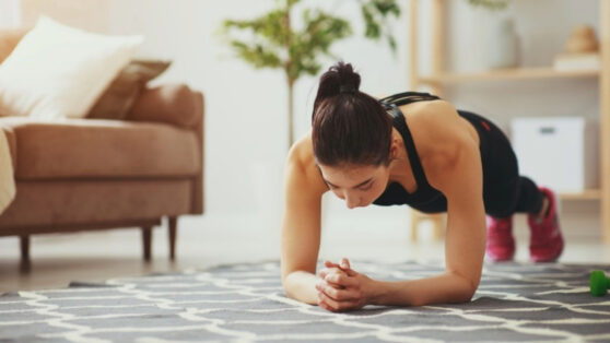 Discover how to transform your home space into an efficient gym and achieve your weight loss goals without leaving home.